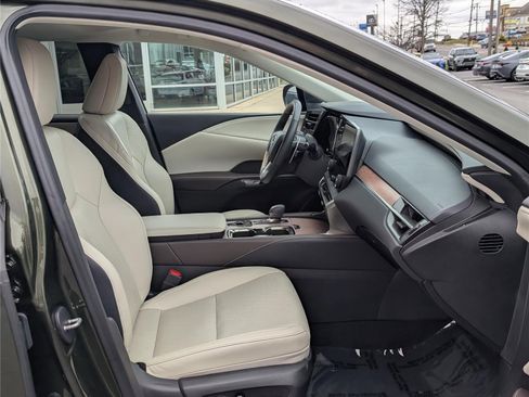 Used 2024 Lexus RX 350 w/ Convenience Package image 11