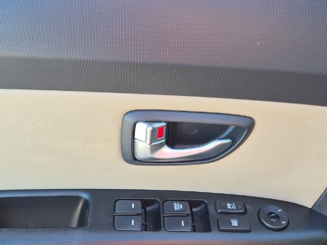 Used 2012 Kia Soul ! FWD image 13