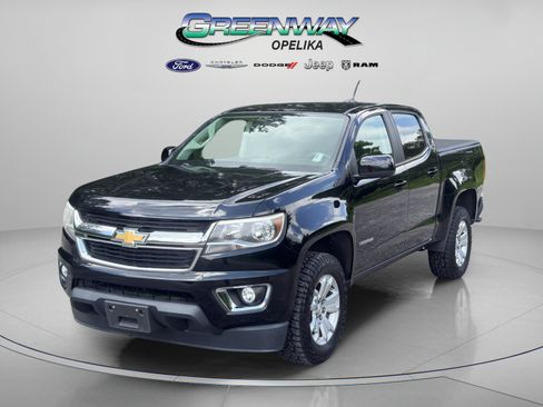 Used 2017 Chevrolet Colorado LT w/ LT Convenience Package RWD image 5