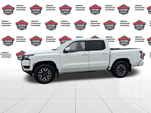 New 2026 Nissan Frontier SV image 2