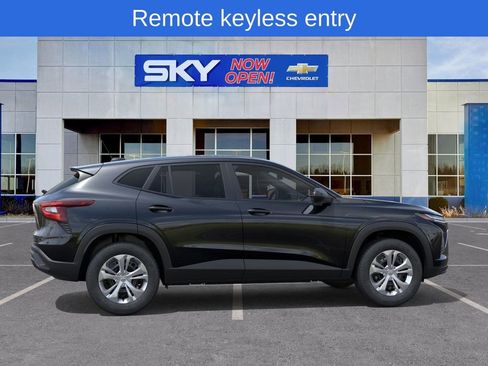 New 2026 Chevrolet Trax LS image 5