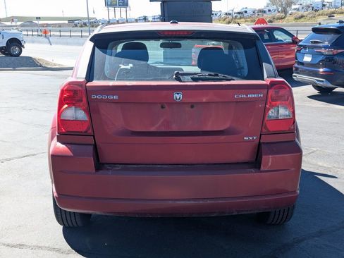 Used 2010 Dodge Caliber SXT image 5