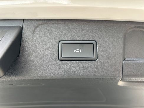 New 2026 Volkswagen Atlas SE FWD image 53