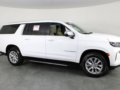 Used 2024 Chevrolet Suburban Premier RWD image 14