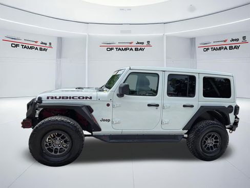 Used 2022 Jeep Wrangler Unlimited Rubicon w/ Xtreme Recon 35" Tire Package AWD/4WD image 3