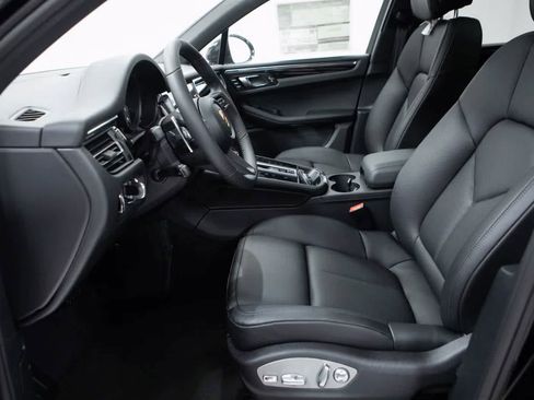Certified 2026 Porsche Macan S AWD/4WD image 22