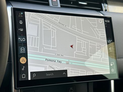 Certified 2025 Land Rover Discovery Sport Dynamic SE image 22