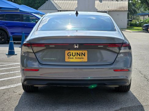 Used 2025 Honda Accord SE image 4
