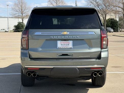 Used 2023 Chevrolet Suburban Premier image 5
