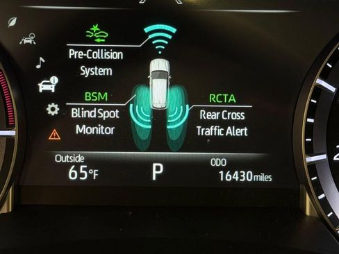 Used 2023 Toyota Highlander XSE AWD/4WD image 19