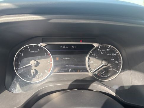 Used 2024 Nissan Rogue SV image 13