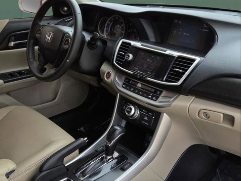 Used 2015 Honda Accord EX-L image 29