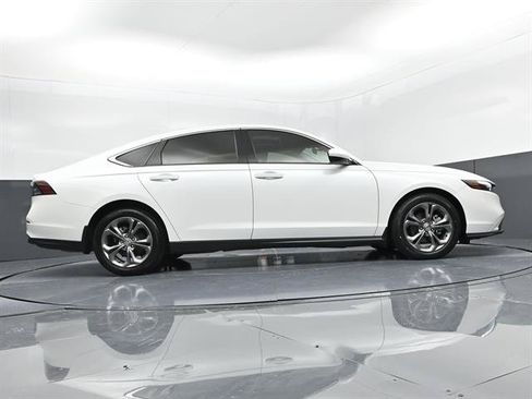 Used 2024 Honda Accord EX image 35