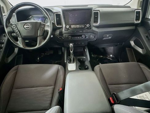 Used 2022 Nissan Frontier SV AWD/4WD image 16