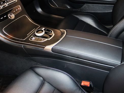 Used 2019 Mercedes-Benz C 300 Coupe image 39