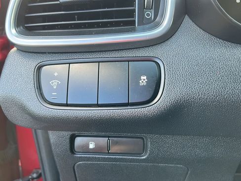 Used 2016 Kia Sorento EX image 18