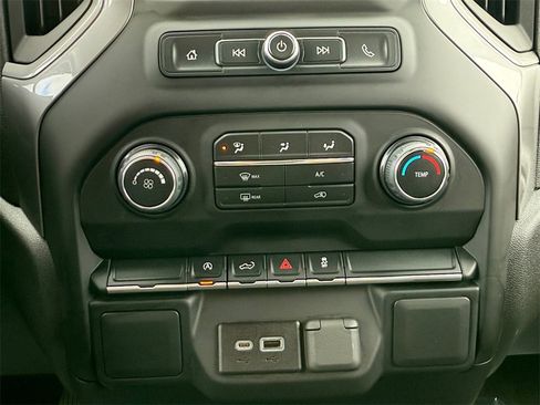Used 2022 Chevrolet Silverado 1500 Custom w/ Safety Confidence Package image 15