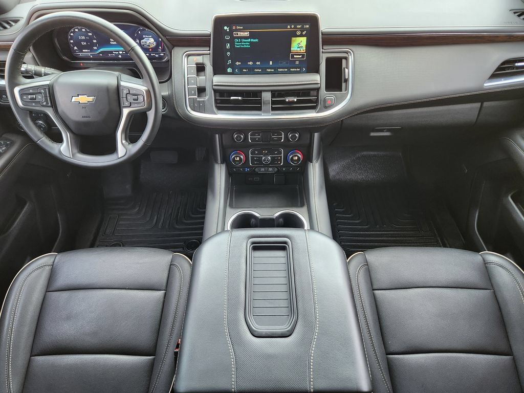 Used 2024 Chevrolet Suburban Premier w/ Premium Package RWD image 26