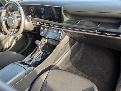 Certified 2025 Hyundai Tucson SEL image 17