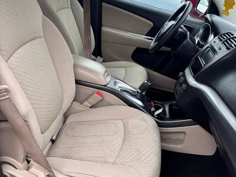 Used 2015 Dodge Journey SXT w/ Flexible Seating Group image 25
