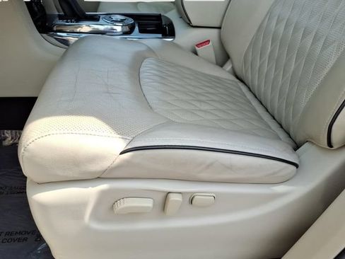 Used 2019 INFINITI QX80 Luxe w/ 22" Wheel Package RWD image 6