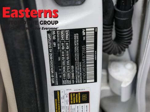 Used 2021 Mercedes-Benz GLC 300 4MATIC w/ Driver Assistance Package image 35