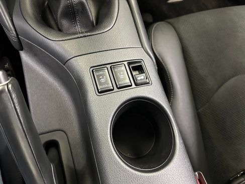 Used 2024 Nissan Z Performance w/ Floor Mat Package RWD image 17