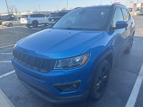 Used 2020 Jeep Compass Altitude image 1