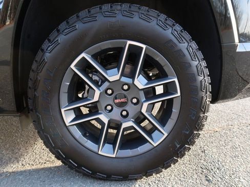 New 2026 GMC Terrain AT4 w/ Convenience Package III image 25