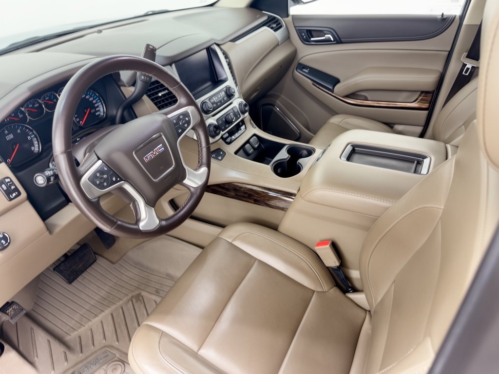 Used 2020 GMC Yukon XL SLT w/ Open Road Package AWD/4WD image 4