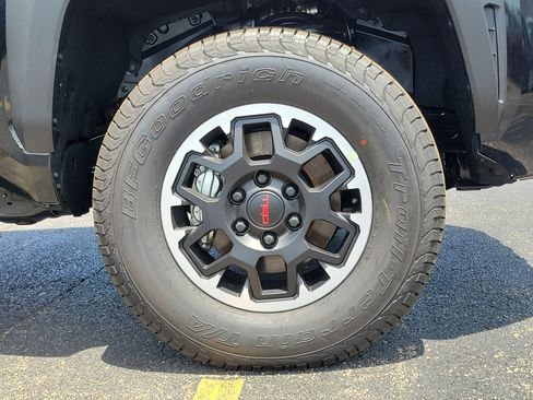 New 2026 Toyota Tacoma TRD Off-Road AWD/4WD image 5
