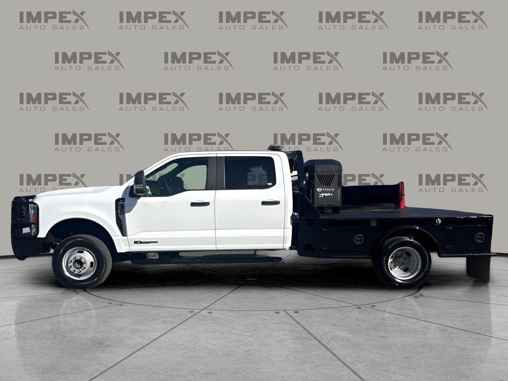 Used 2024 Ford F350 XL w/ XL Chrome Package AWD/4WD image 2