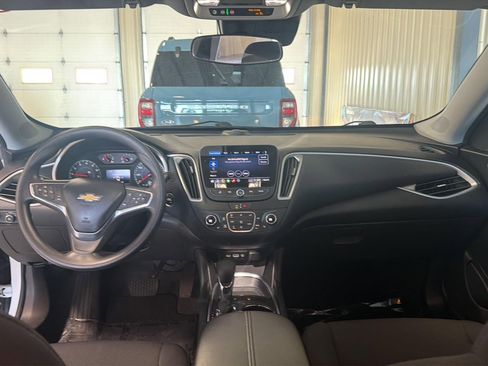 Used 2024 Chevrolet Malibu LT image 24