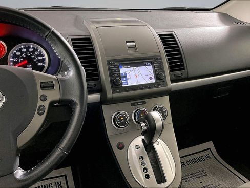 Used 2012 Nissan Sentra 2.0 SR w/ Special Edition Pkg FWD image 6