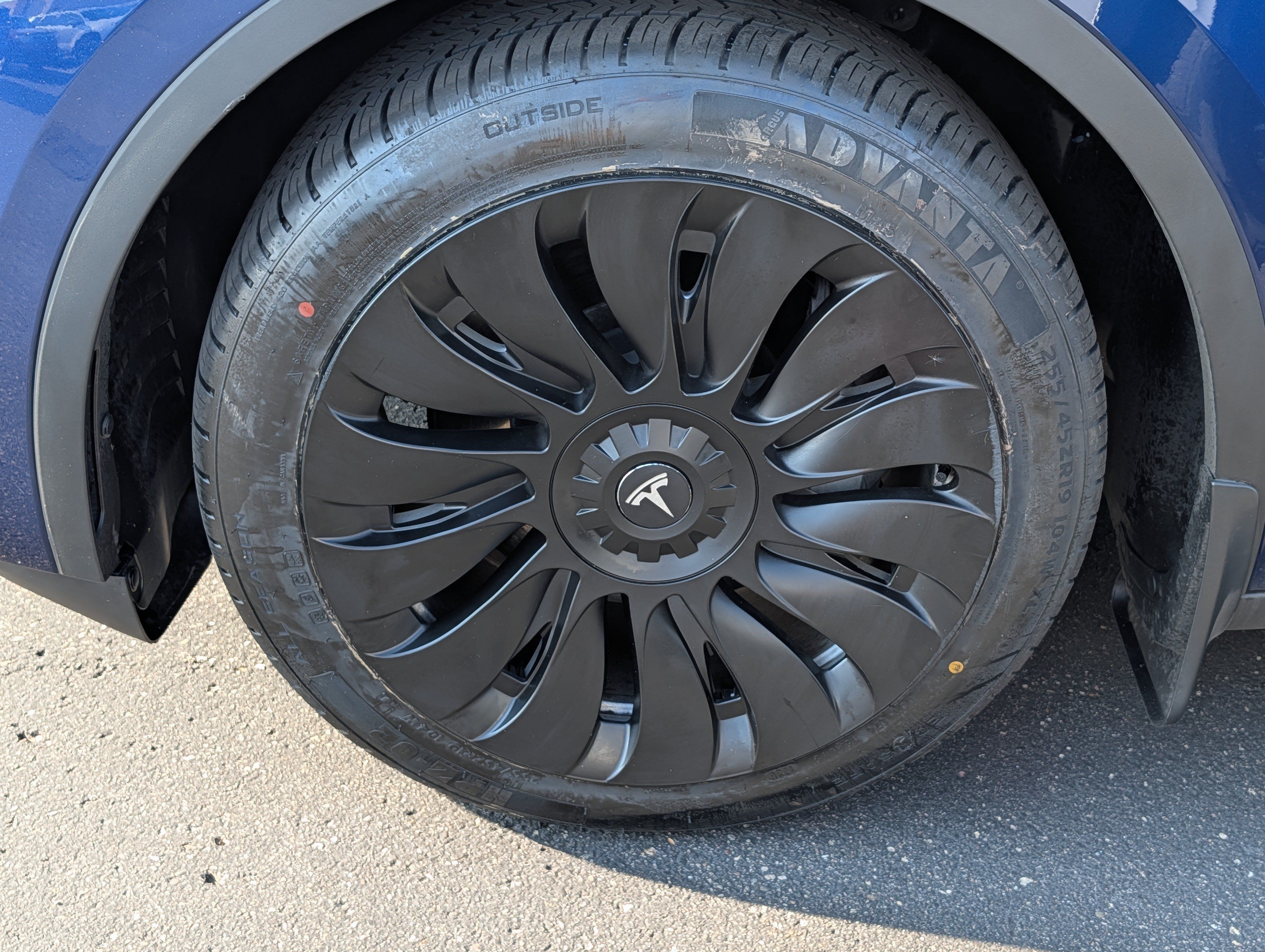 Used 2023 Tesla Model Y Long Range AWD/4WD image 15