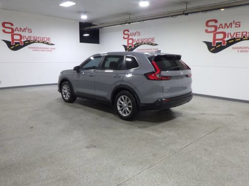 Used 2025 Honda CR-V EX-L image 2