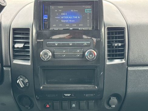 Used 2013 Nissan Titan SV image 20