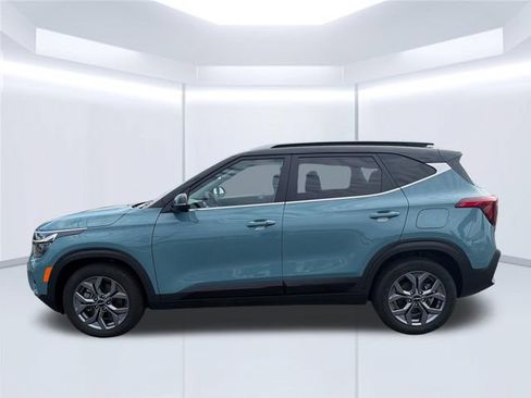 Used 2024 Kia Seltos S AWD/4WD image 2