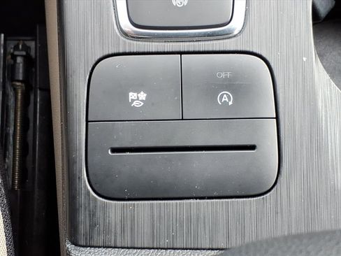 Certified 2020 Ford Escape SE image 22