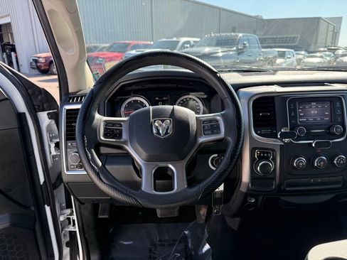 Used 2022 RAM 1500 Classic SLT RWD image 13
