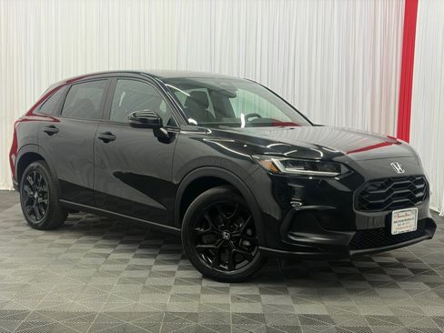 Used 2023 Honda HR-V Sport image 2