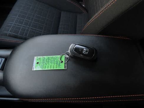 Certified 2023 Honda HR-V Sport image 24