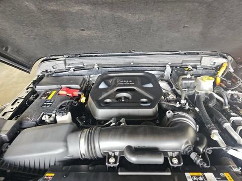 Used 2024 Jeep Wrangler High Altitude AWD/4WD image 20