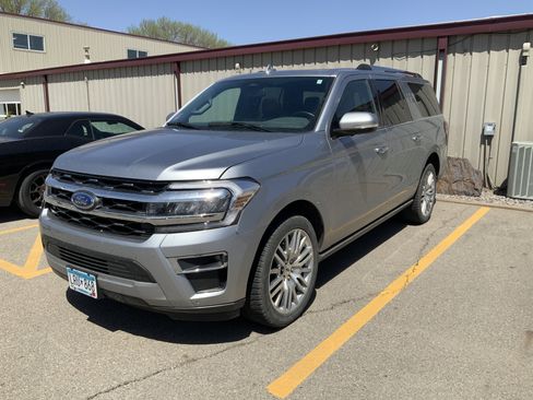 Used 2024 Ford Expedition Max Limited AWD/4WD image 1