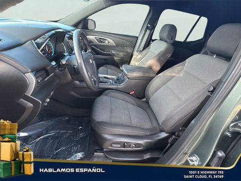 Used 2023 Chevrolet Traverse LT image 11