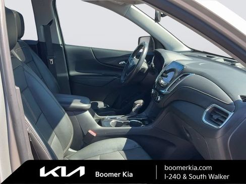 Used 2022 Chevrolet Equinox Premier FWD image 11