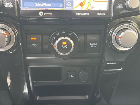 Used 2024 Toyota 4Runner TRD Off-Road Premium w/ Moonroof Package image 25