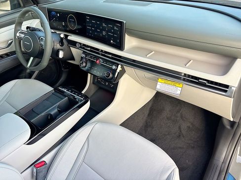 New 2026 Hyundai Tucson Limited image 32