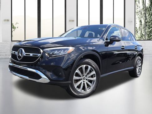 Used 2025 Mercedes-Benz GLC 300 4MATIC w/ Driver Assistance Package image 1