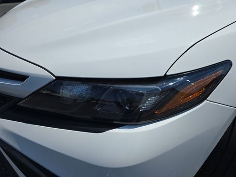 Used 2024 Toyota Camry SE FWD image 29
